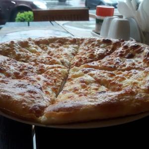 Хачапури с курицей, грибами и сыром сулугуни 750гр