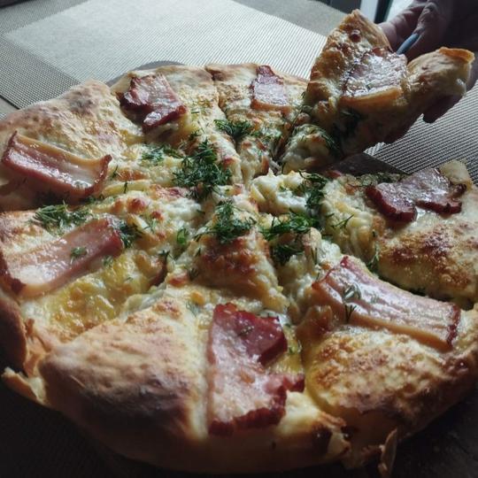 Пирог с Беконом 800гр / pirog-bekon-ruka